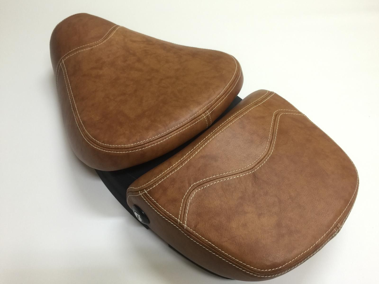 Asiento moto custom — Torres Tapicería Madrid